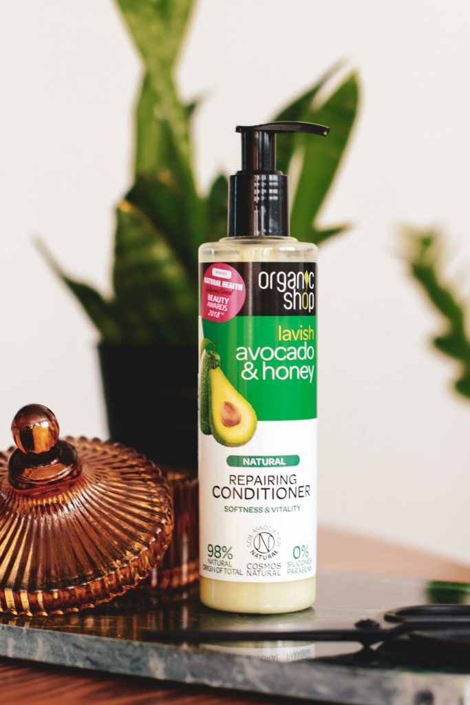 Recenze Organic Shop vlasové řady Lavish Avocado & Honey se šamponem, kondicionérem a maskou.