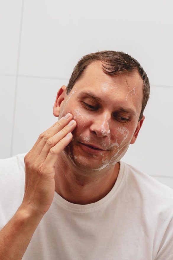 Recenze kosmetiky Natura Siberica pro muže: Probouzející oplachovací gel na obličej – Medvědí uchopení a Ledový gel po holení – Jak a Yeti