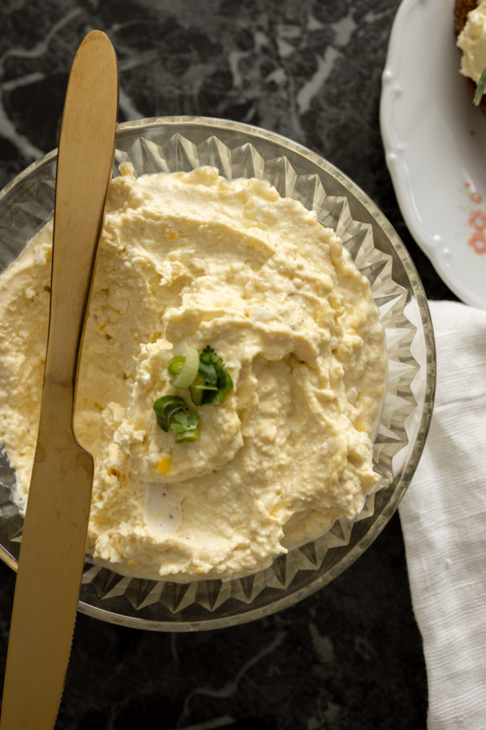 Recept na vajíčkovou pomazánku s tvarohem a cottage sýrem