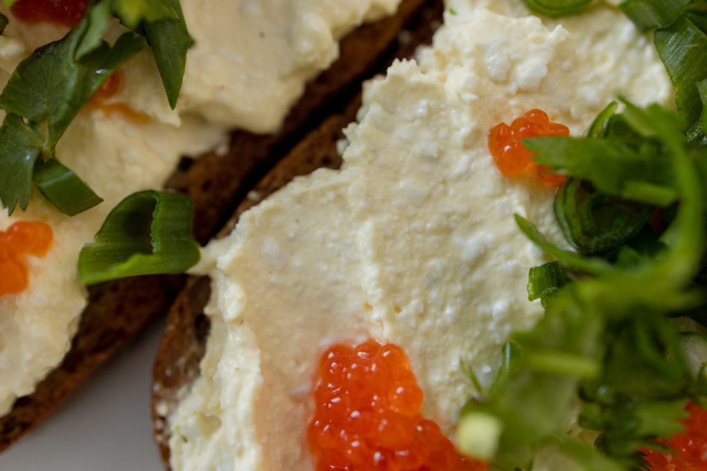 Recept na vajíčkovou pomazánku s tvarohem a cottage sýrem